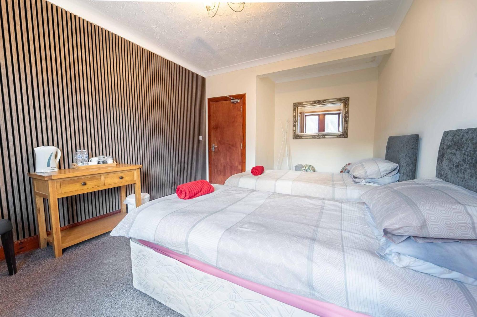 Prime Location Rooms In High Street Fort William Kültér fotó