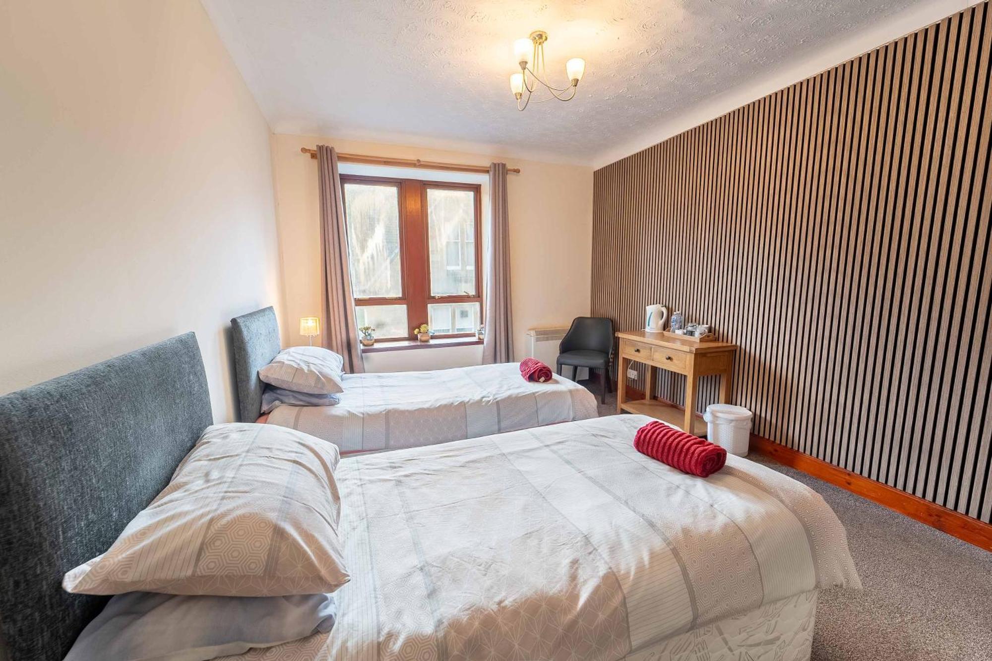 Prime Location Rooms In High Street Fort William Kültér fotó